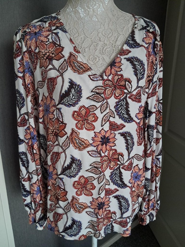 Blouse Elvira  Kleur :  Maat : 42 NIEUW, Meerkleurig, Maat 42/44 (L), Nieuw, Ophalen of Verzenden