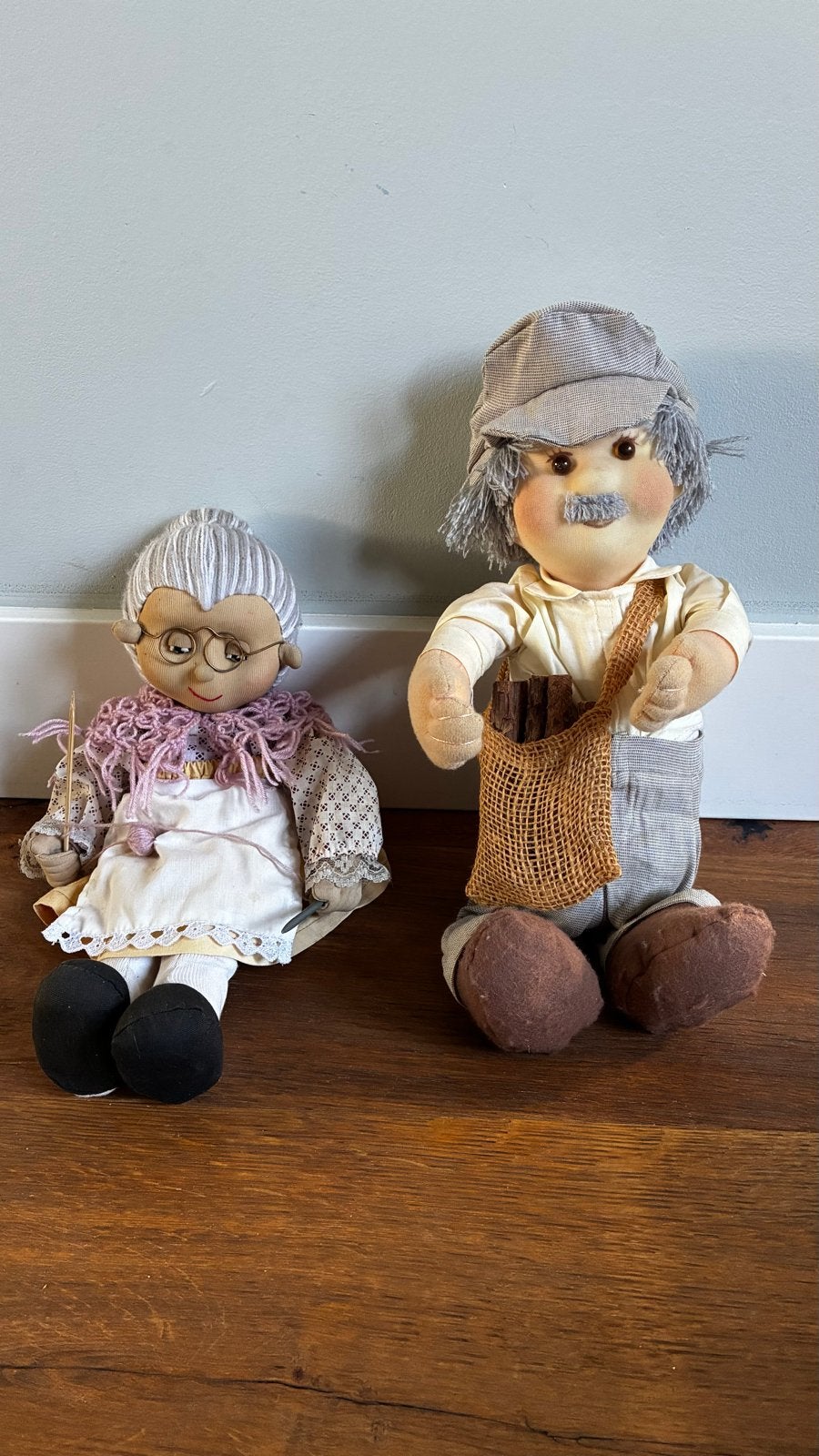Handgemaakte Oma en Opa Pop - Decoratieve Stoffen Poppen Set, Ophalen of Verzenden, Zo goed als nieuw, Pop