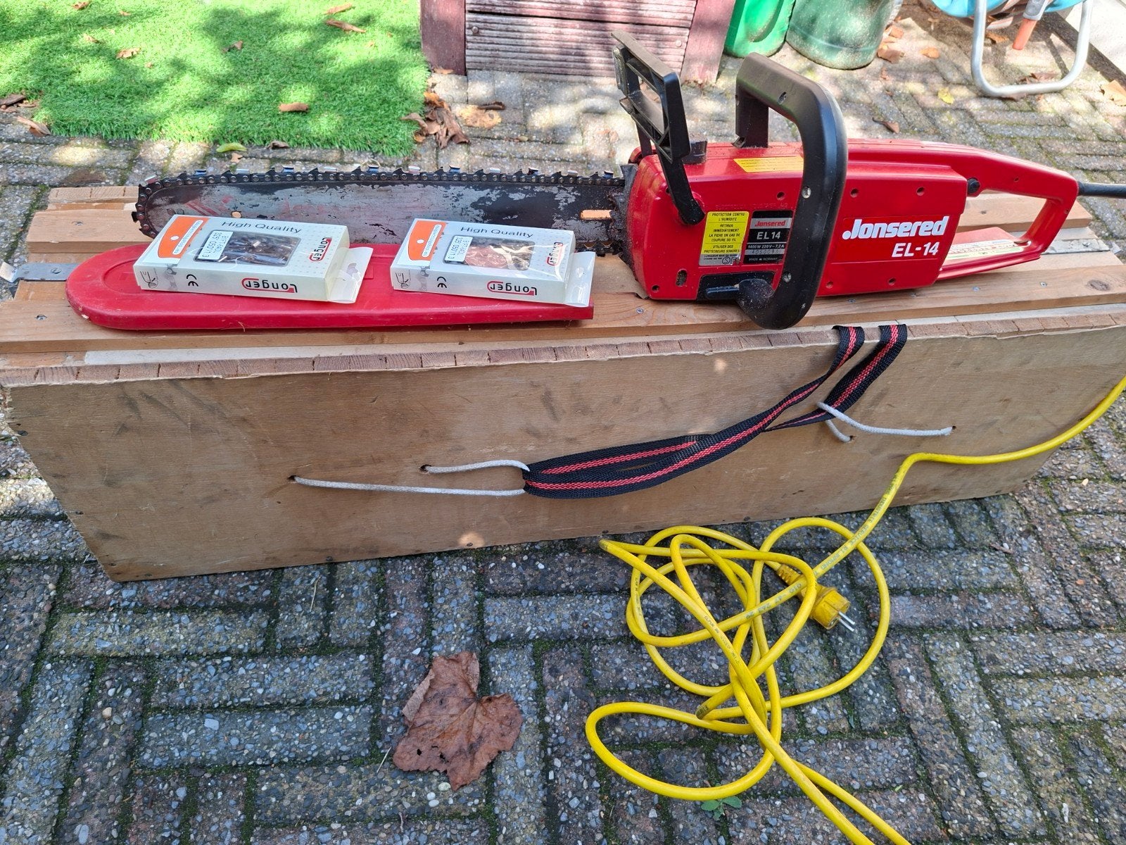 Jonsered elektrische kettingzaag EL-14 met 3 kettingen, Ophalen of Verzenden