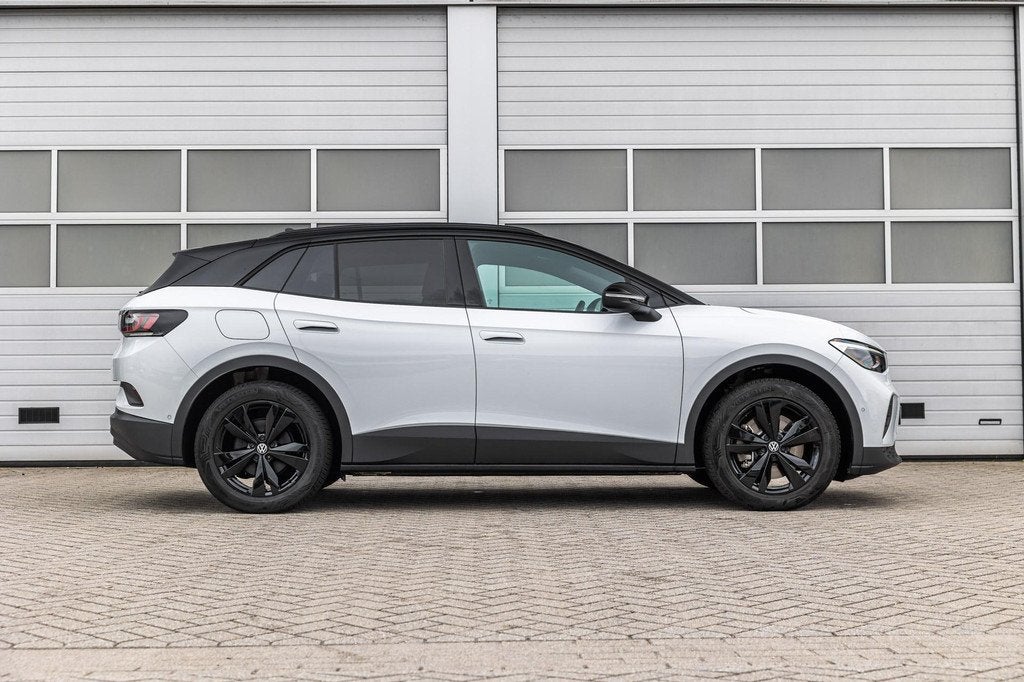 Volkswagen ID.4 286pk Pro Limited Edition 77 kWh | Trekhaak, Auto's, Volkswagen, Automaat, 12 maanden, Achterwielaandrijving, Zwart
