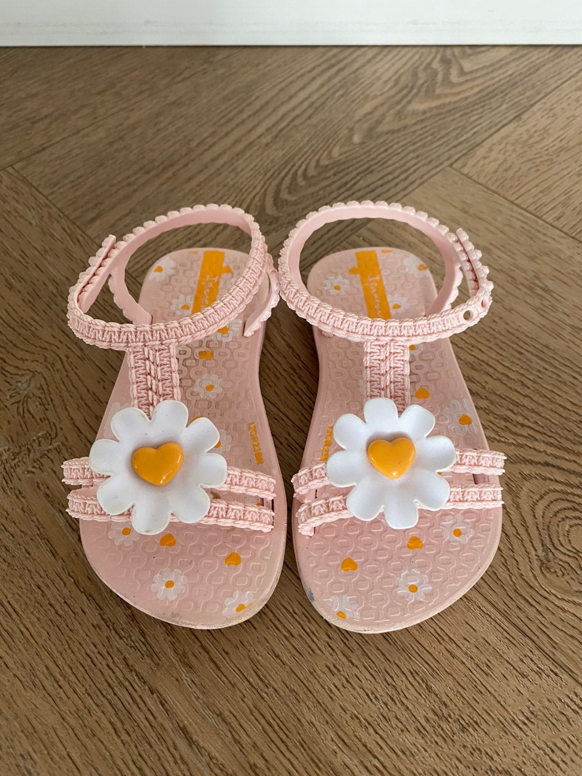 Ipanema sandalen bloem maat 22/23, Kinderen en Baby's, Meisje, Ophalen of Verzenden, Gebruikt, Schoentjes