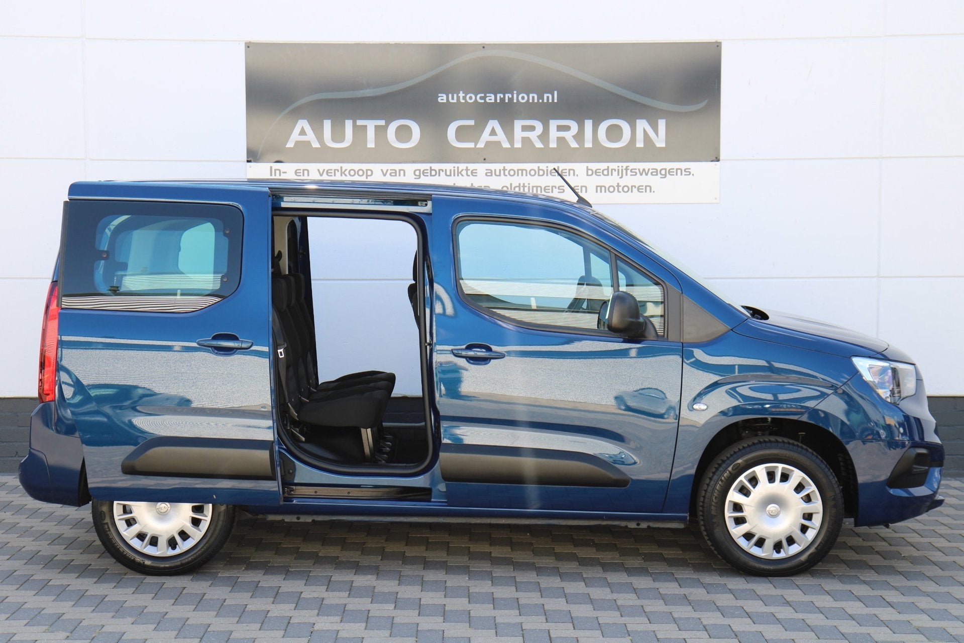 Opel Combo Tour 1.2 Turbo 110PK Carplay Camera 1ste Eig BTW, Auto's, Opel, Voorwielaandrijving, Dealer onderhouden, Stof, Gebruikt