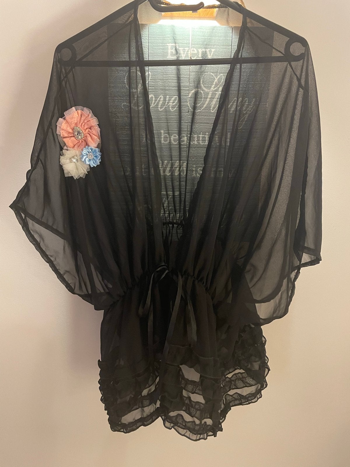 Zwarte kimono met bloemapplicatie - perfecte cover-up XL, Ophalen of Verzenden, Zo goed als nieuw, Zwart, Overige typen