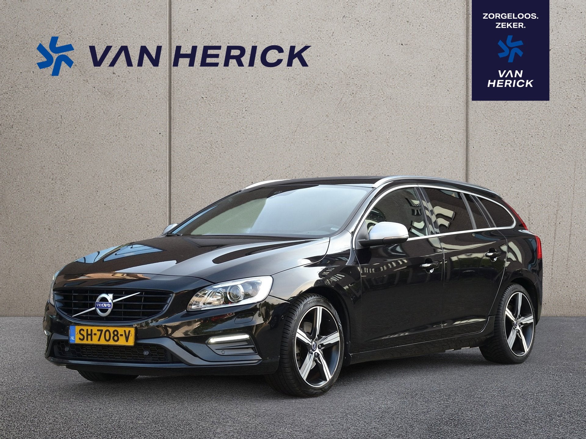 Volvo V60 2.0 T4 190PK Business Sport Automaat | Leder | Ach, Auto's, Gebruikt, 1969 cc, Zwart, 1600 kg