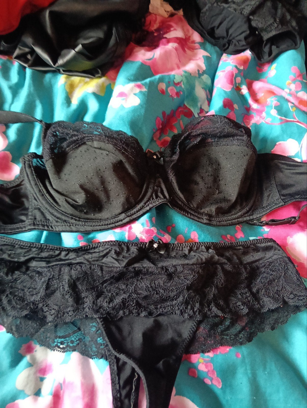 2 setjes 10 euro per stuk, Hunkemöller, Ophalen, Zwart, Setje