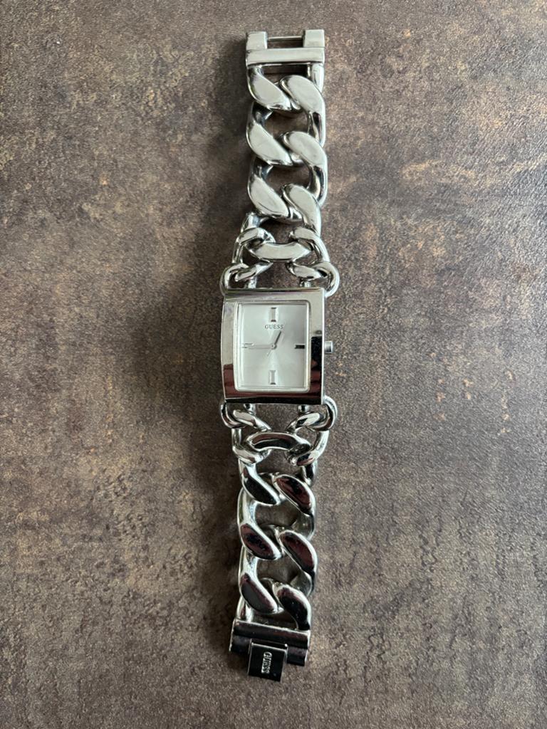 Stijlvol Guess dameshorloge met schakelband, Ophalen, Gebruikt, Staal, Guess