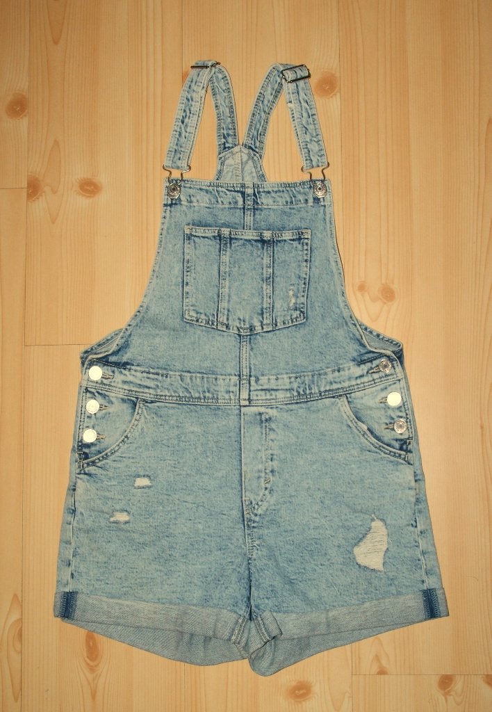 H&m korte salopette maat 152 met slijtplekken, knoopsluiting, Broek, Gebruikt, Meisje, H&M