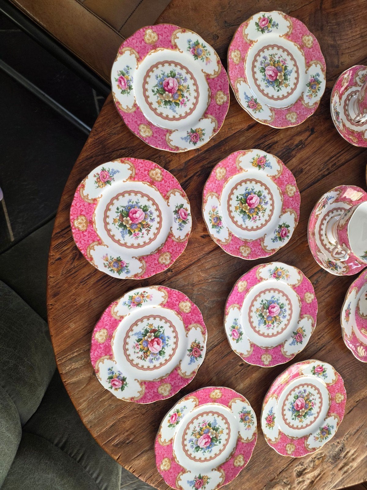 Royal Albert Lady Carlyle gebaksbordjes - 8 stuks, Antiek en Kunst, Antiek | Servies los, Ophalen of Verzenden