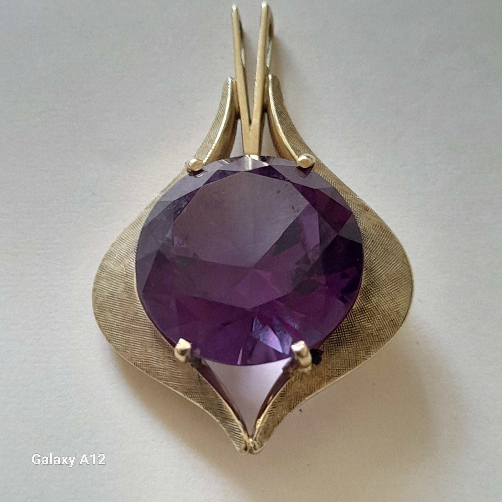 Gouden Hanger met Amethist - 10 gram, Gebruikt, Overige voorstellingen, Paars, Ophalen of Verzenden