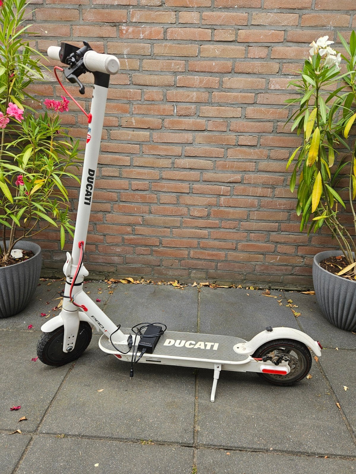 Ducati Pro-I Evo elektrische step DEFECT, Ophalen of Verzenden, Gebruikt, Elektrische step (E-scooter), Ducati