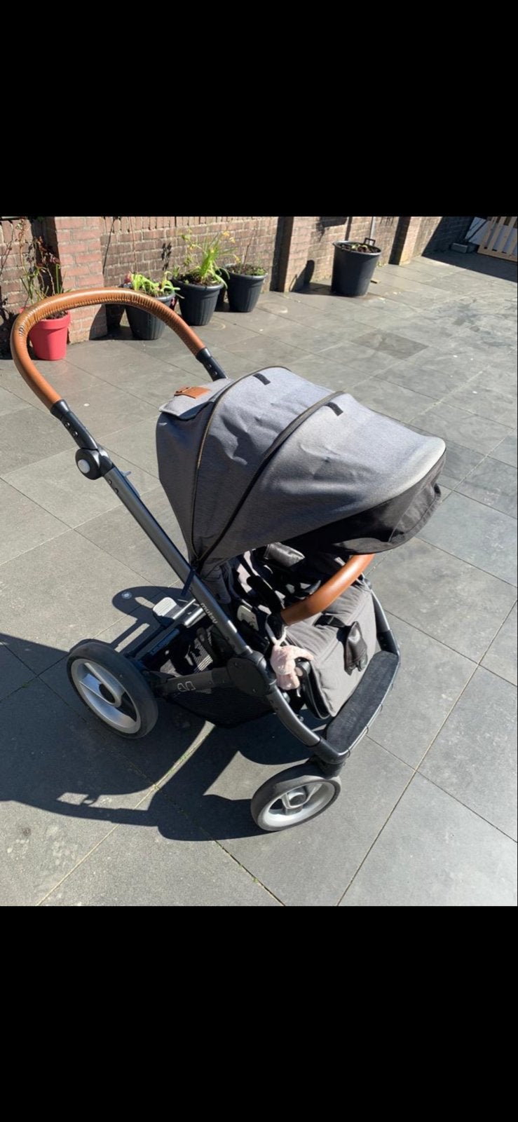 Mutsy Nio kinderwagen - Grijs met bruine accenten, Gebruikt, Verstelbare duwstang, Mutsy, Ophalen