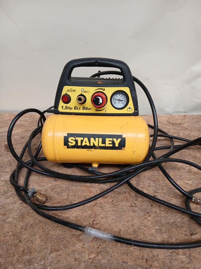 Stanley Luchtcompressor 1.5HP 6L 8Bar, Doe-het-zelf en Verbouw, Compressors, Ophalen