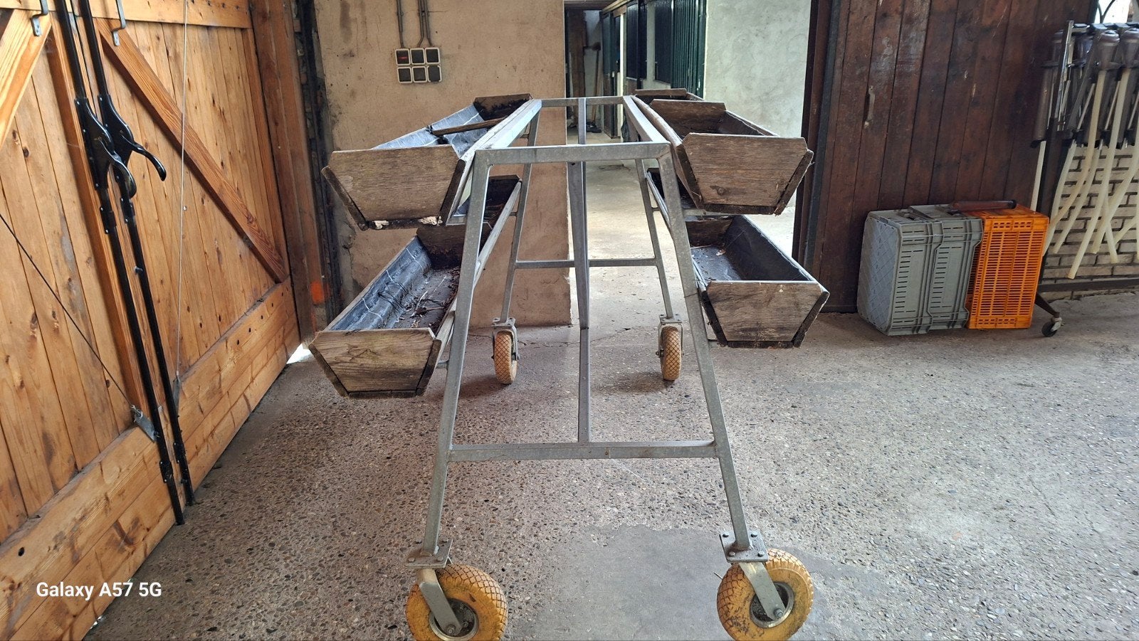 Verrijdbare plantenbakken op metalen frame, Tuin en Terras, Gebruikt, 100 cm of meer, Ophalen of Verzenden, 60 cm of meer