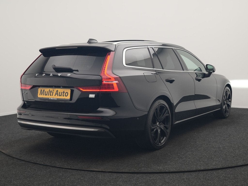 Volvo V60 T6 AWD Plus Bright LONG RANGE PHEV 350pk Dealer O., Auto's, Volvo, Automaat, Gebruikt, 4 cilinders, Zwart