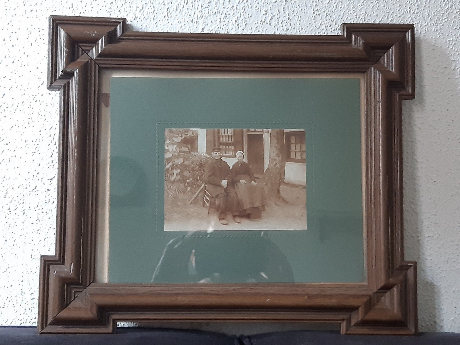 Oude foto in ouderwetse lijst ,sleets,stoer knus brocante ,, Ophalen of Verzenden
