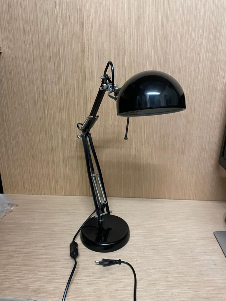 IKEA FORSÅ Zwarte Verstelbare Bureaulamp - incl. lamp, Ophalen, Zo goed als nieuw, Minder dan 50 cm