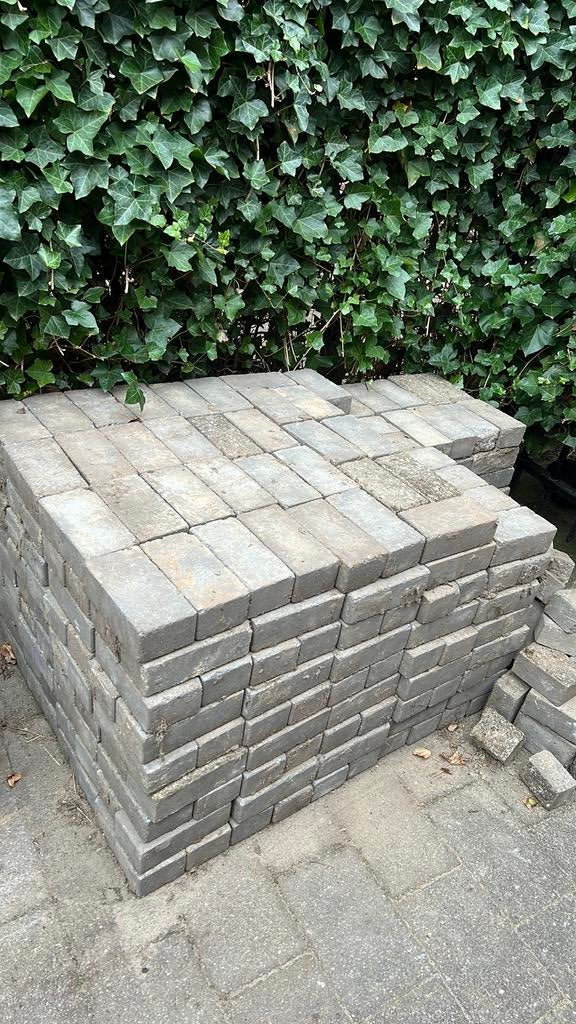 Beton klinkers, gratis ongeveer 10m2, Ophalen, Zo goed als nieuw, Beton, Klinkers