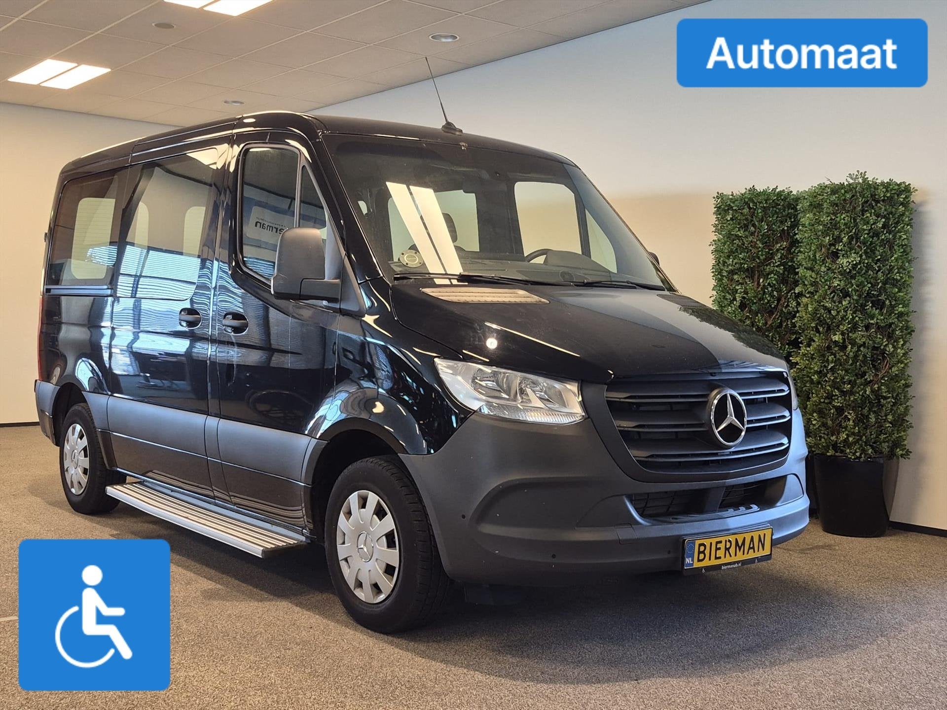 Mercedes Sprinter L1H1 Rolstoelbus Automaat - rolstoel voori, Auto's, Automaat, 12 maanden, Stof, Gebruikt