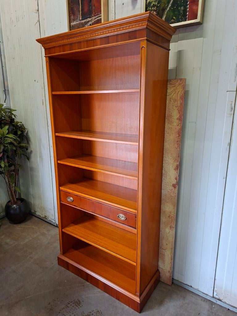 Klassieke Heldense boekenkast afm: 102x42cm en 213cm hoog., Ophalen of Verzenden, Zo goed als nieuw, 25 tot 50 cm