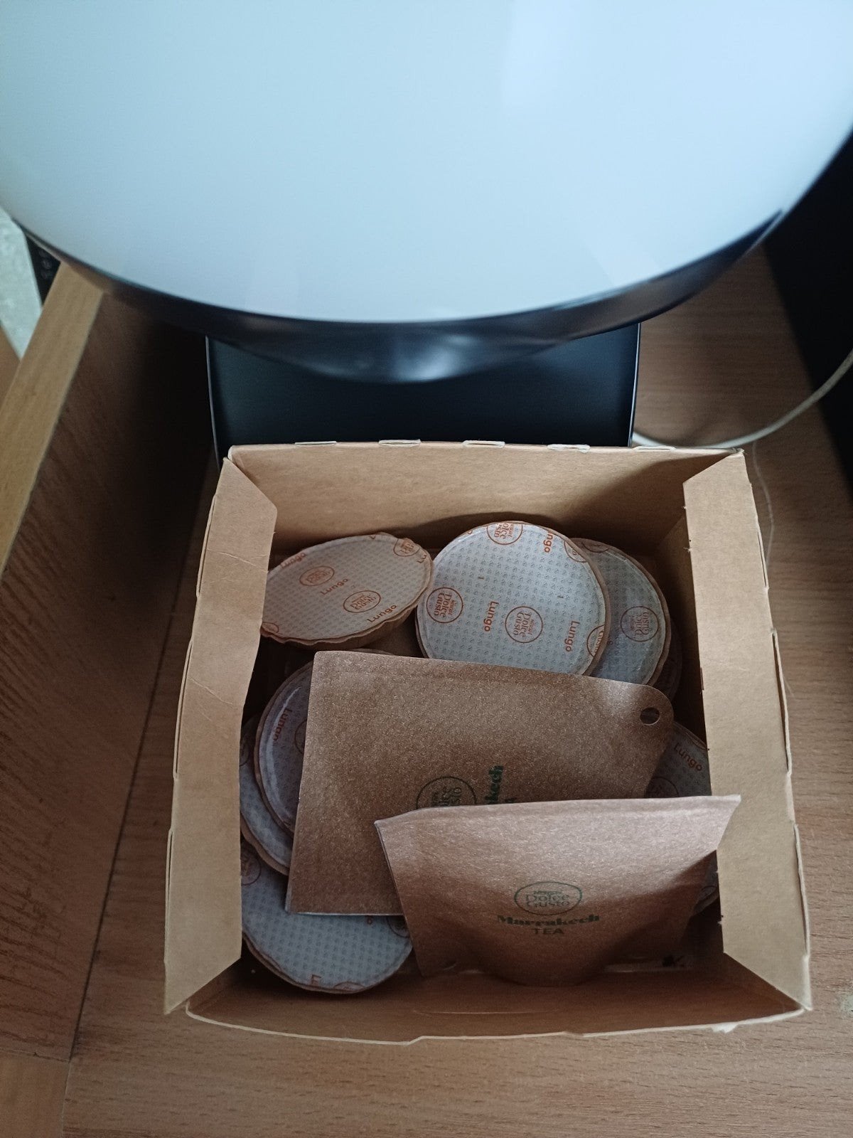 Nescafé Dolce Gusto koffiezetapparaat - Zo goed als nieuw, Ophalen, Zo goed als nieuw, Koffiemachine, Koffiepads en cups