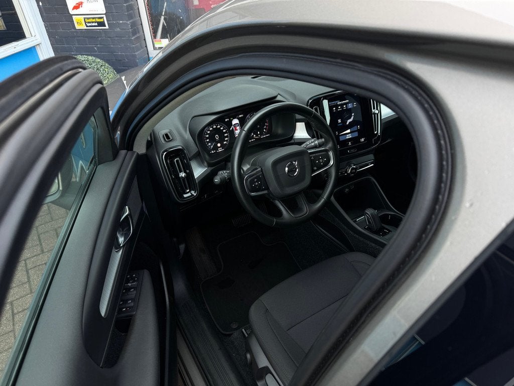Volvo XC40 2.0 B4 Business Pro, Auto's, Volvo, Automaat, 12 maanden, 4 cilinders, Bedrijf
