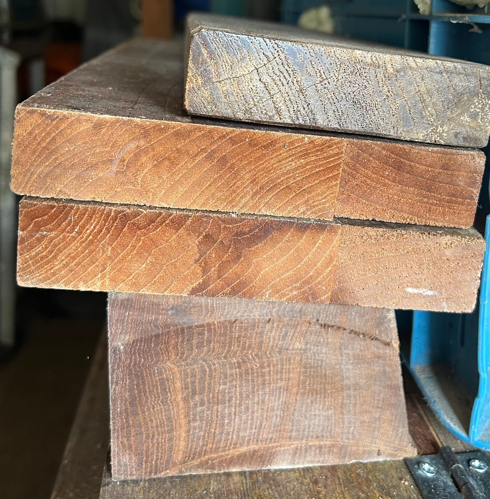 Plantage teak hout , BK en AD, Doe-het-zelf en Verbouw, Hout en Planken, Ophalen, 25 tot 50 mm, Zo goed als nieuw, Plank