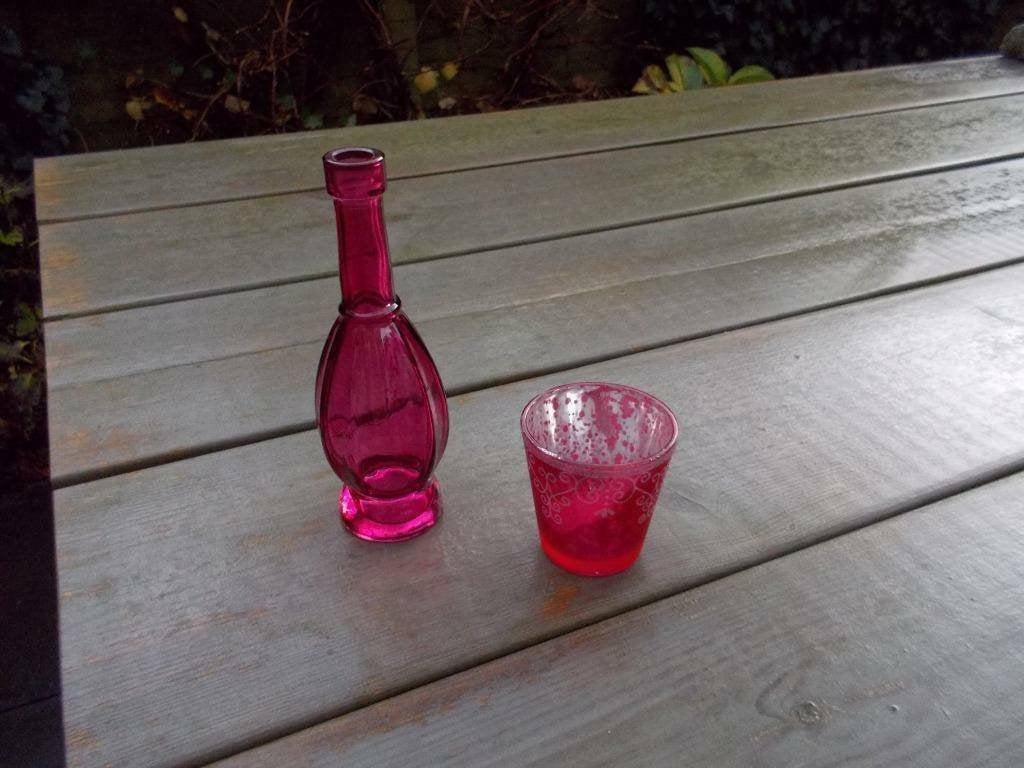 2 kleine vaasjes, Huis en Inrichting, Woonaccessoires | Vazen, Overige kleuren, Ophalen of Verzenden, Minder dan 50 cm, Glas