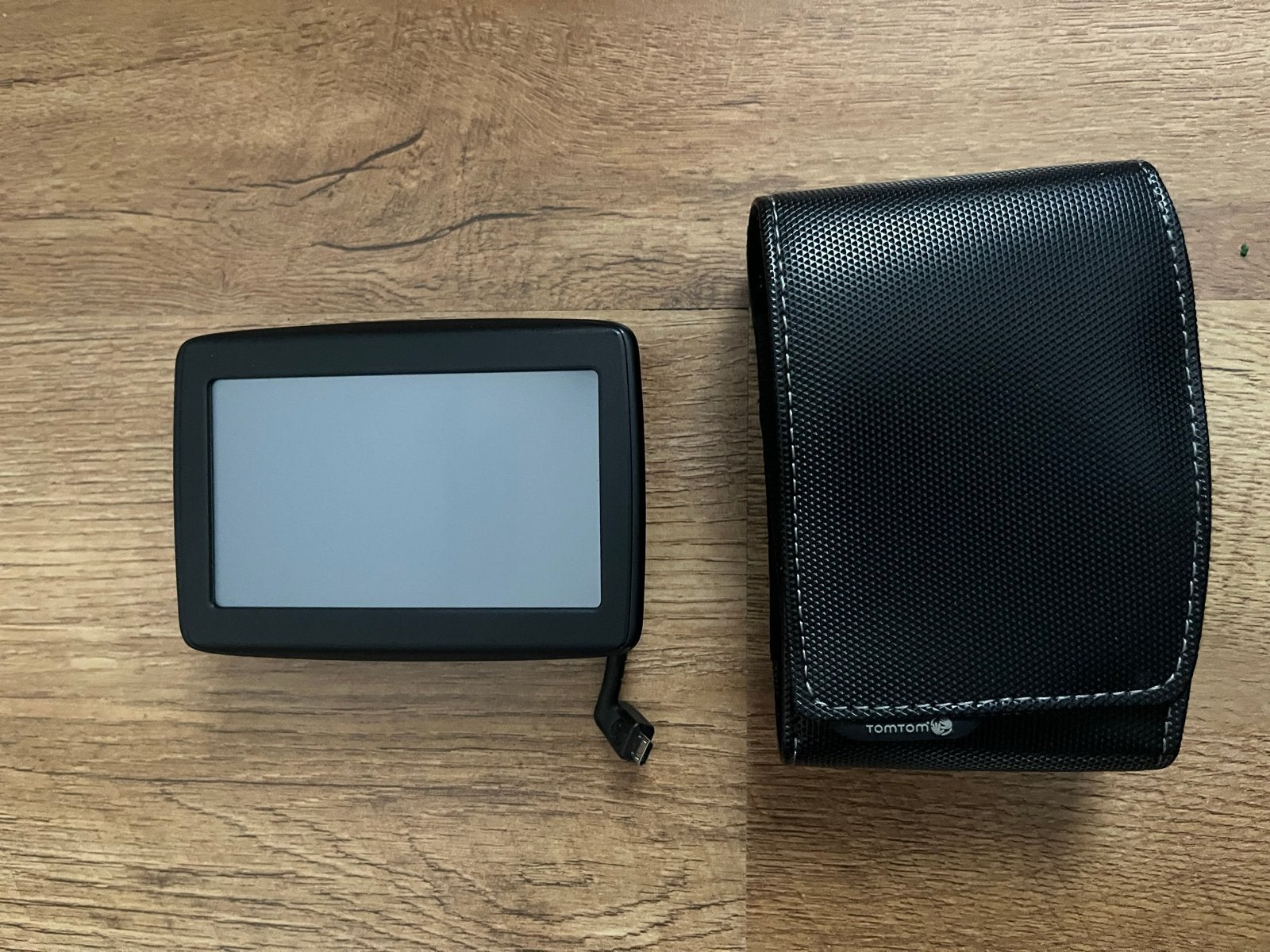 TomTom navigatiesysteem met hoesje, Ophalen of Verzenden, Gebruikt