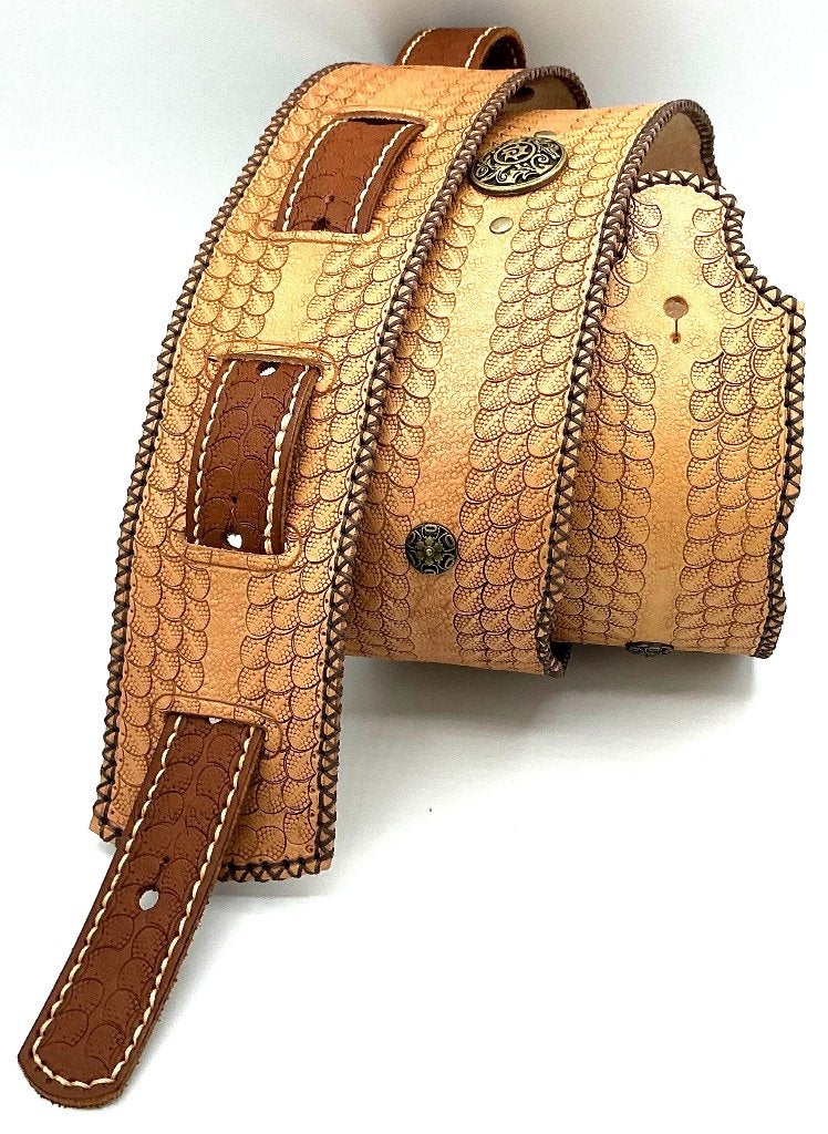 gitaarband leder GB009 handmade conchos 139/182 cm, Muziek en Instrumenten, Instrumenten | Toebehoren, Verzenden, Nieuw, Elektrische gitaar