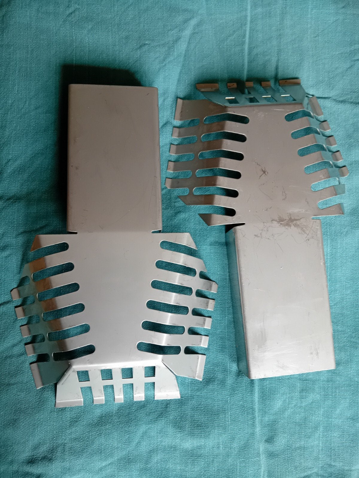 2x r.v.s. kiezelbak-bladvanger en P.V.C. kiezelbakbladvanger, Zwart, Overige typen, Ophalen of Verzenden, Minder dan 5 m²