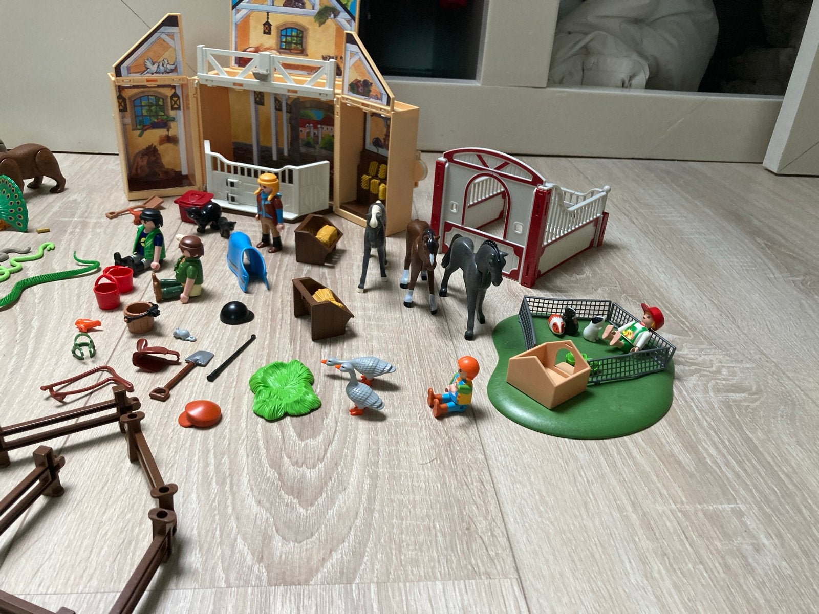 Playmobil Paardenstal met veel accessoires, Ophalen of Verzenden, Gebruikt
