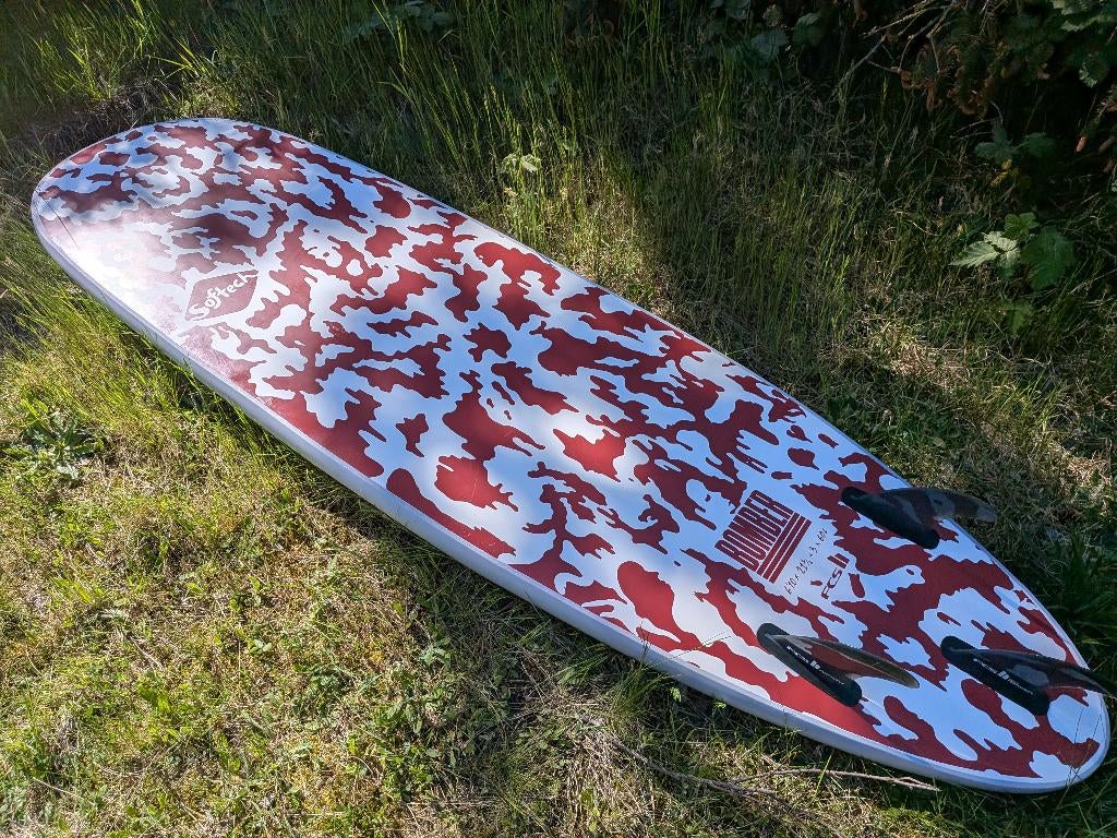 Surfboard Softech Bomber 6'10, Watersport en Boten, Golfsurfen, Ophalen, Zo goed als nieuw, Overige typen, Met vinnen