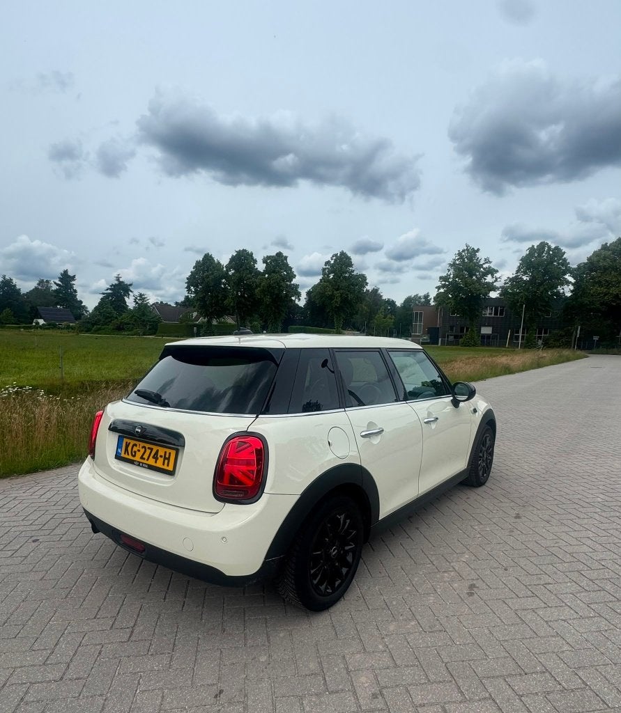 Mini 1.2 ONE 75KW 5D AUT 2015 Parelmoer, Auto's, Mini, Stof, Zwart, Overige kleuren, 1198 cc