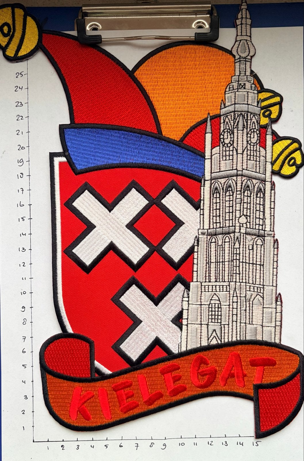 Groot Geborduurd Strijk Embleem Kielegat Carnaval, Ophalen of Verzenden, Nieuw, Overige applicaties
