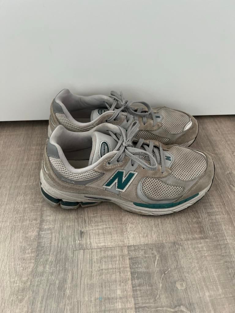 New Balance 2002R sneakers in maat 38, Kleding | Dames, Schoenen, Ophalen of Verzenden, Gedragen, Grijs, Sneakers of Gympen
