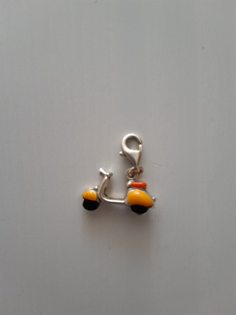 SCOOTER BEDEL /HANGERTJE, Sieraden, Tassen en Uiterlijk, Overige voorstellingen, Nieuw, Ophalen of Verzenden, Zilver