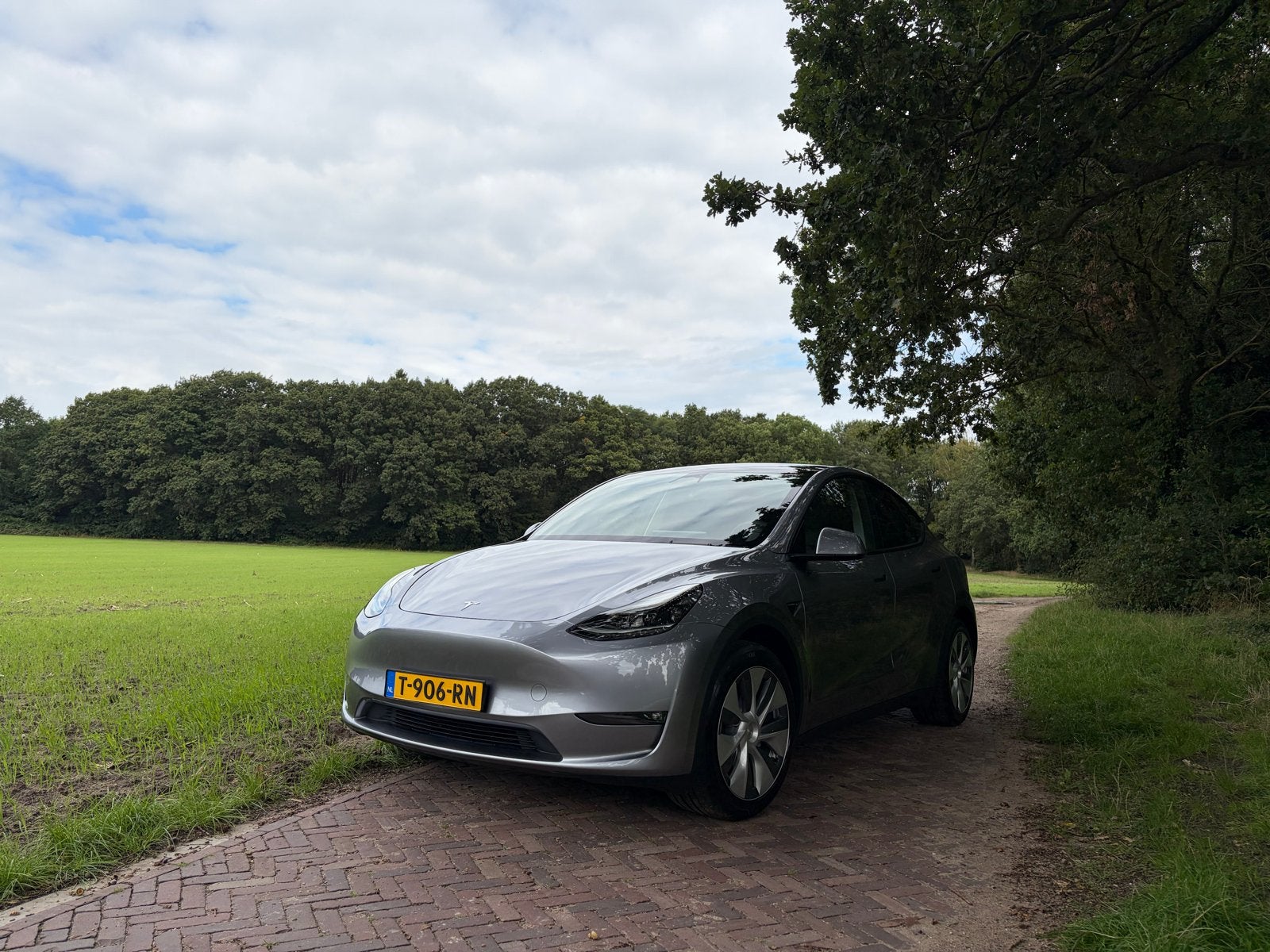 Foto 2 van Tesla Model Y Long Range AWD | BTW | 1e eigenaar | Trekhaak
