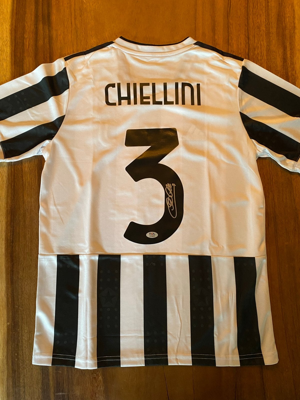 Gesigneerd Juventus shirt van topverdediger Chiellini, Ophalen of Verzenden, Nieuw, Buitenlandse clubs, Shirt