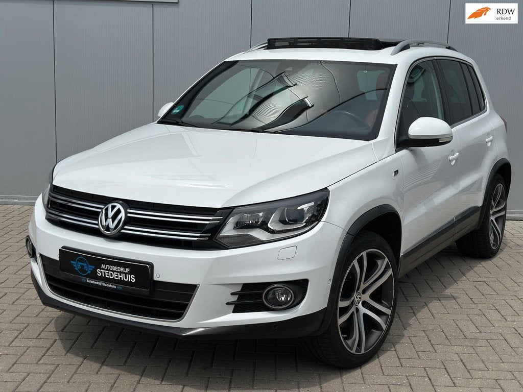 Volkswagen TIGUAN 2.0 TSI R Line 4Motion Panoramadak | lux u, Auto's, Volkswagen, Automaat, Euro 5, Gebruikt, 4 cilinders