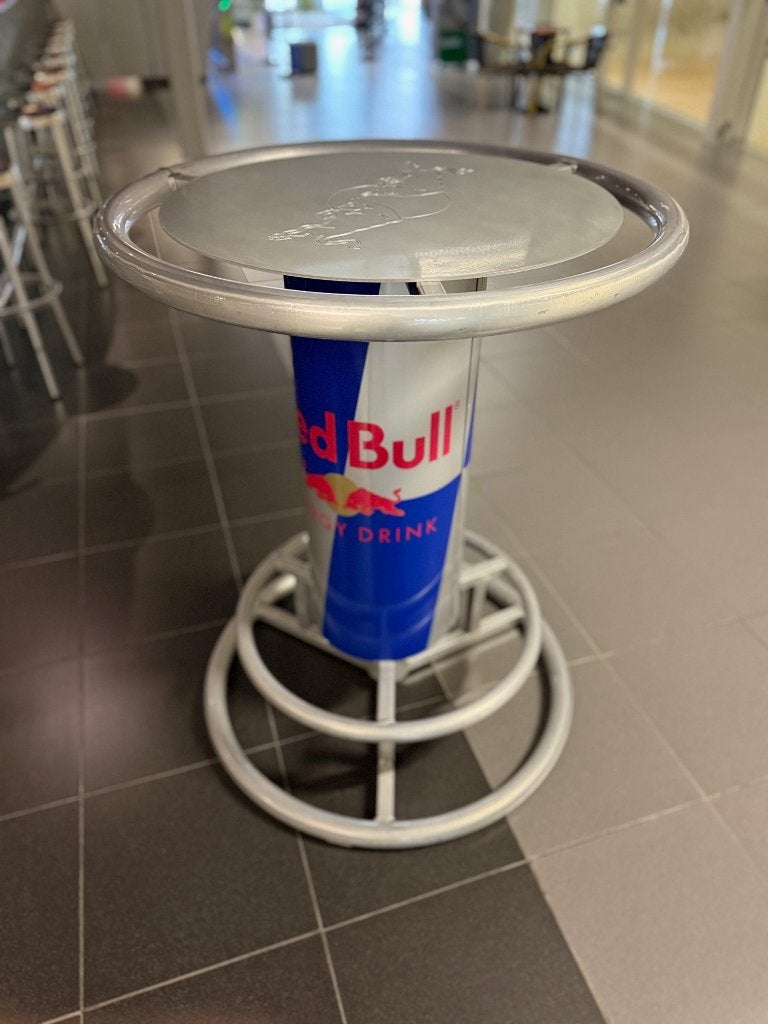Sta tafel Redbull, Ophalen, Zo goed als nieuw