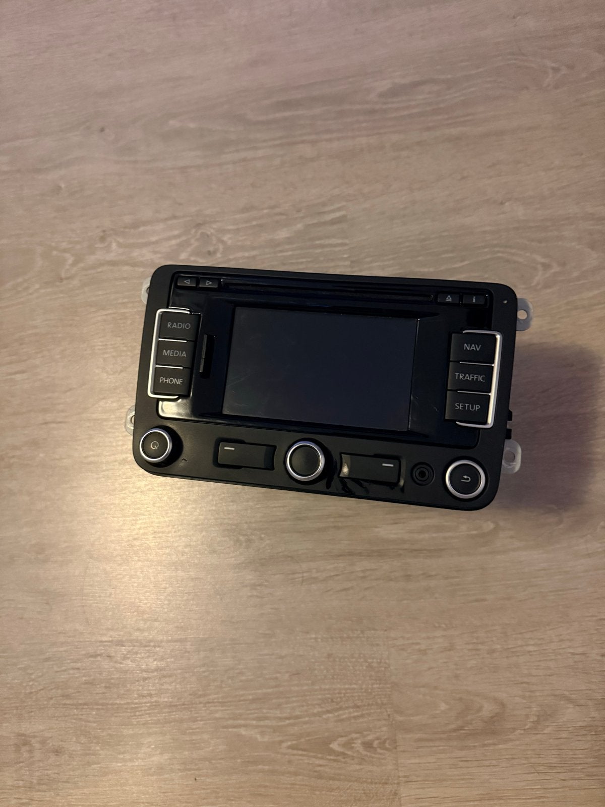 Volkswagen radio met navigatie, AUX en Bluetooth, Auto diversen, Ophalen of Verzenden, Gebruikt