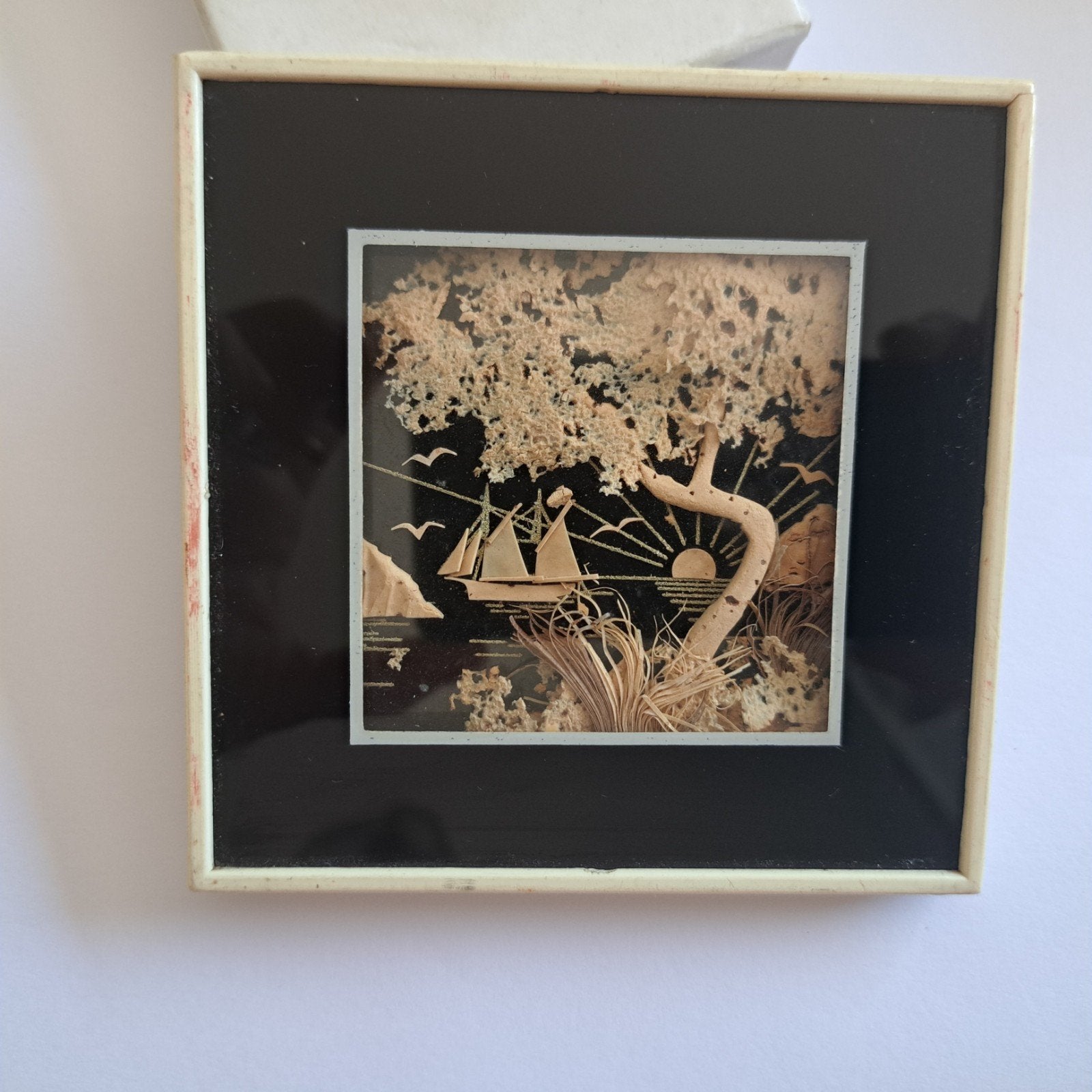 oud vintage kurk voorstelling achter glas lijstje, Verzenden