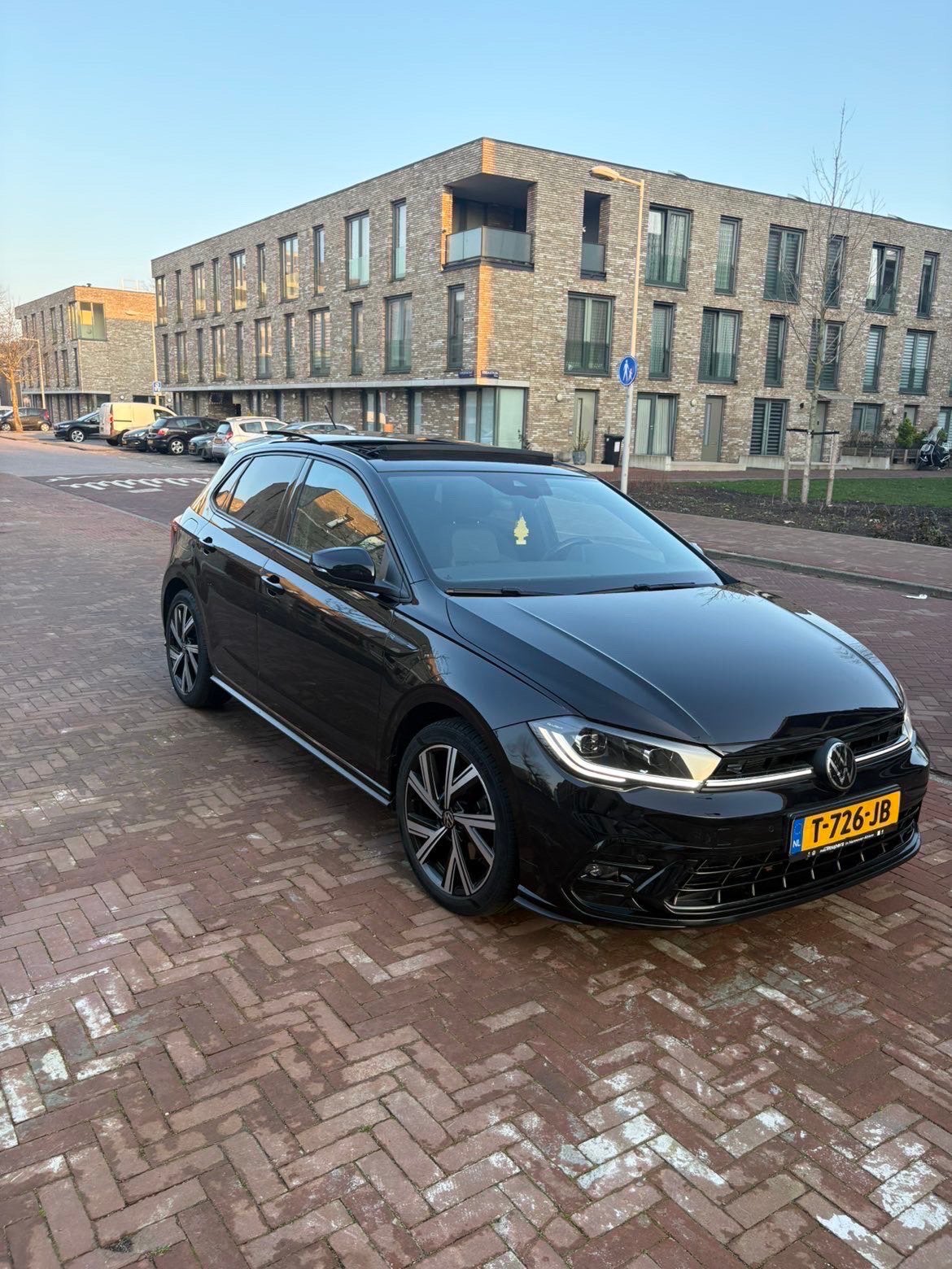 Volkswagen Polo 1.0 TSI 110pk Dsg-7 2022 Zwart, Auto's, 600 kg, 3 cilinders, 1100 kg, Geïmporteerd