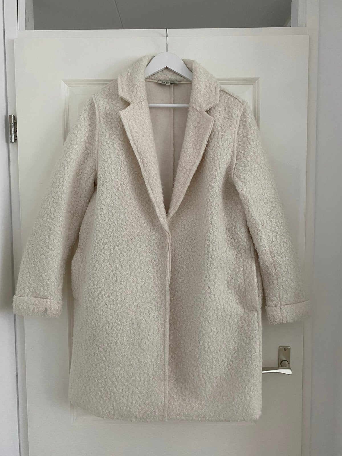 Winterjas offwhite, Ophalen of Verzenden, Zo goed als nieuw, Maat 38/40 (M), Wit