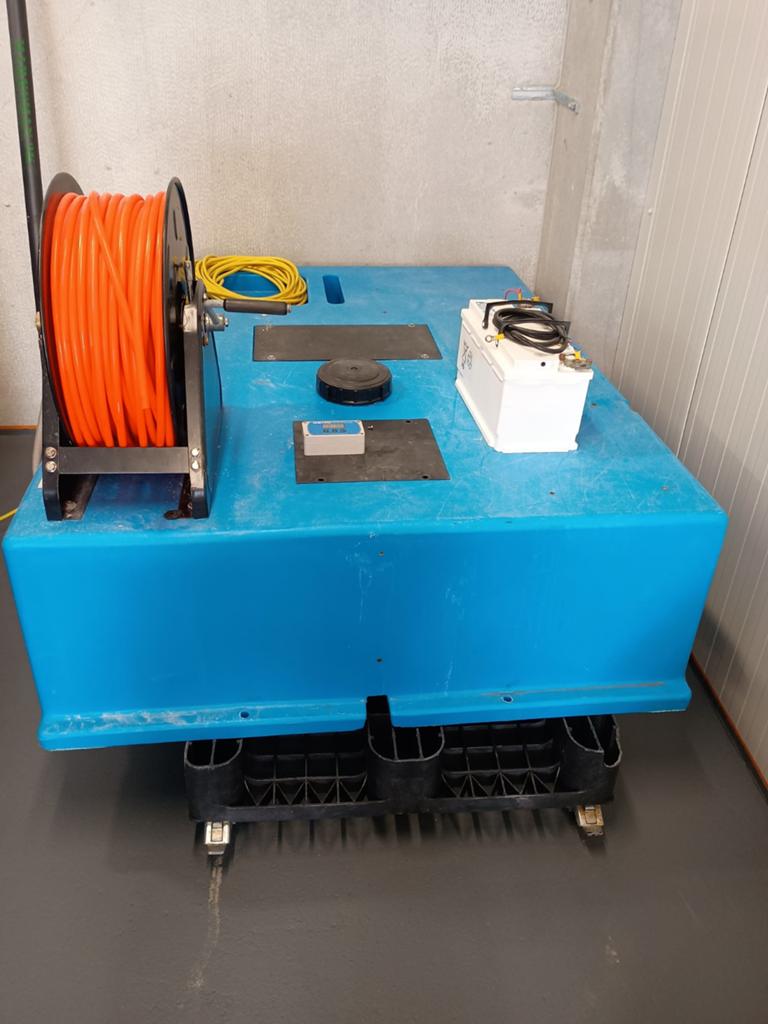 Tuckerpole 680 liter 100 psi 100 amp met 2 stelen eventuele