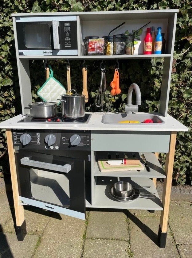 Miele Speelkeuken met Accessoires - Zo Goed als Nieuw, Ophalen, Zo goed als nieuw, Knutselen