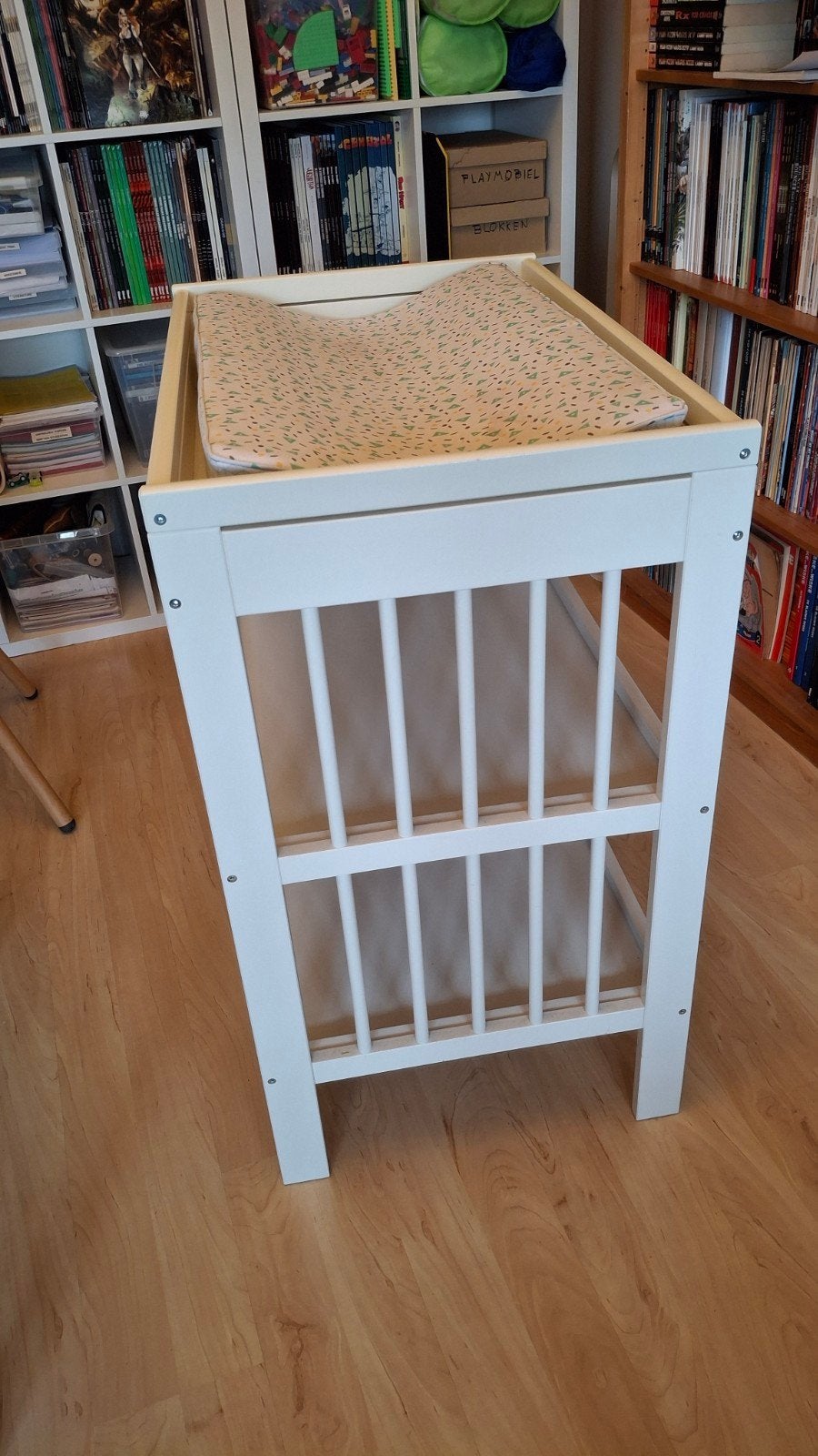 Witte commode met aankleedkussen, Gebruikt, Aankleedkussen, Standaard, Ophalen