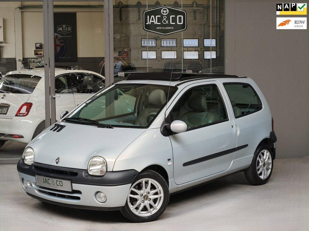 Renault Twingo 1.2-16V Paris Automaat Airco, Auto's, Twingo, 4 stoelen, 395 kg, 75 pk