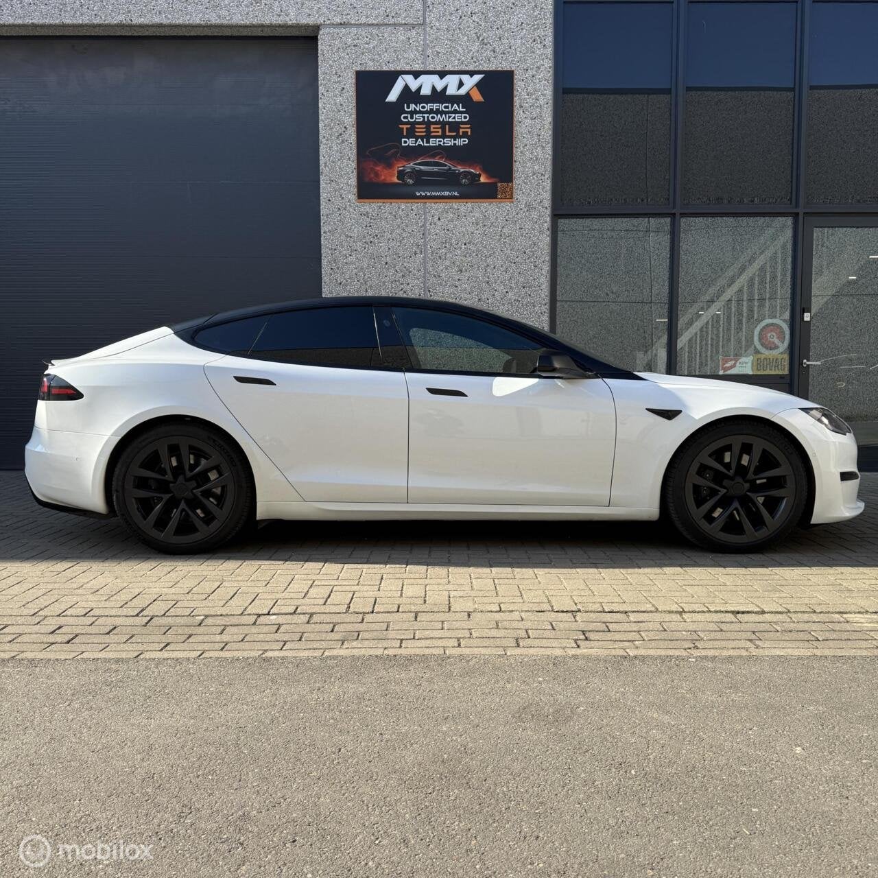 Model S Plaid 2.1s/100 SATIN BLACK IAP CUSTOM STEERING WHEEL, Auto's, Automaat, 2165 kg, Model S, 600 km