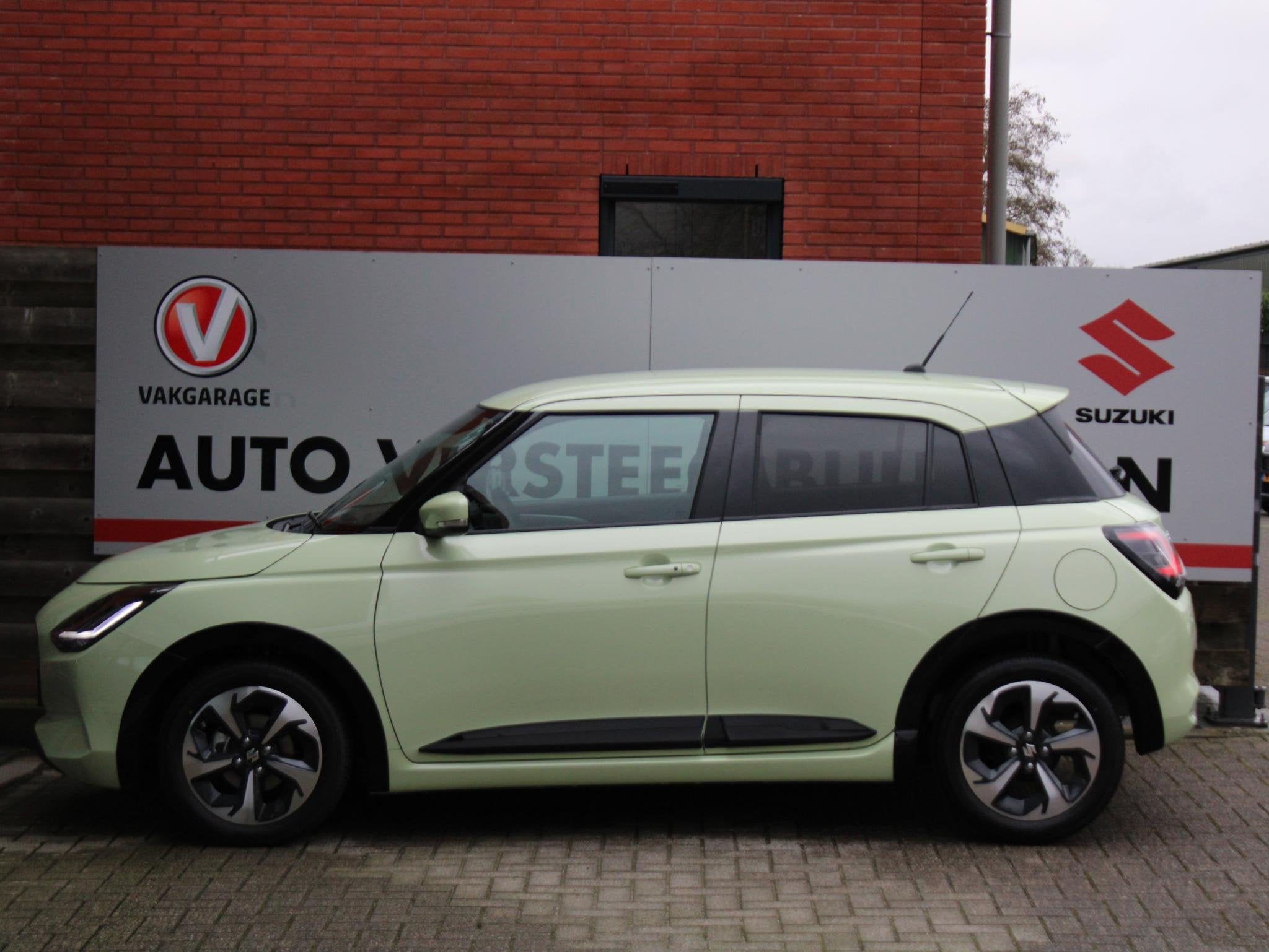 Suzuki Swift 1.2 Style Smart Hybrid incl. 2000 euro korting,, Voorwielaandrijving, 12 maanden, Stof, Euro 6